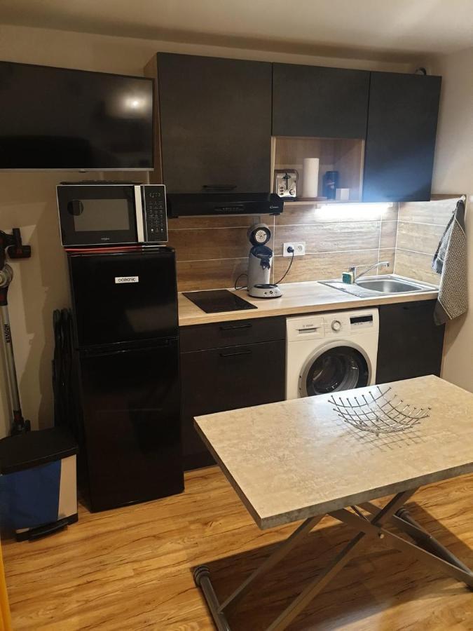 Le 67,Ski Et Randonnee,Lave Linge,Seche Linge,Parking Bernex Exterior foto